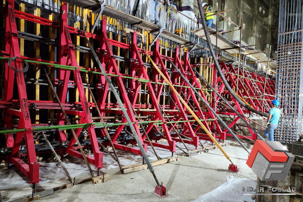 قالب بندی دیوار دو طرفه