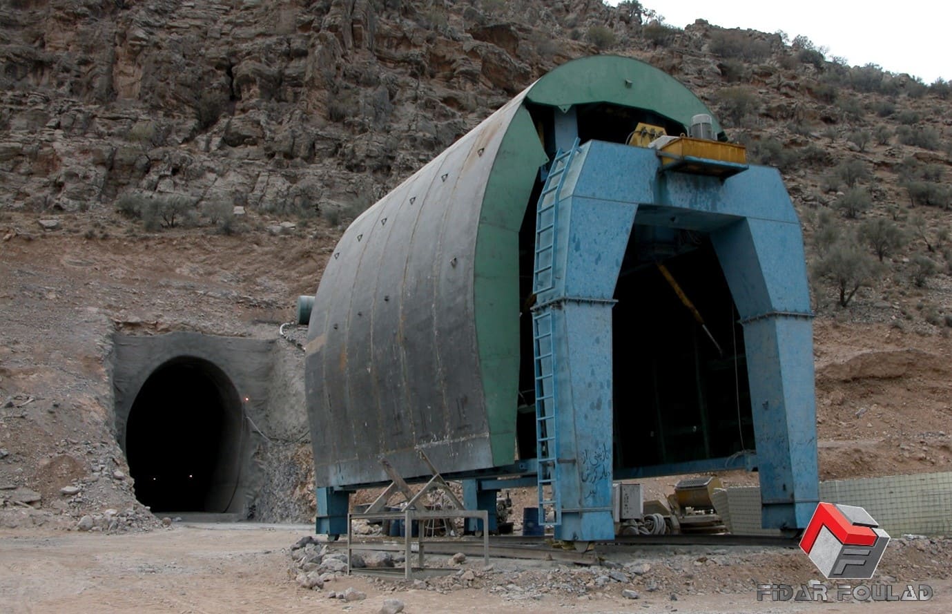 لاینینگ تونل